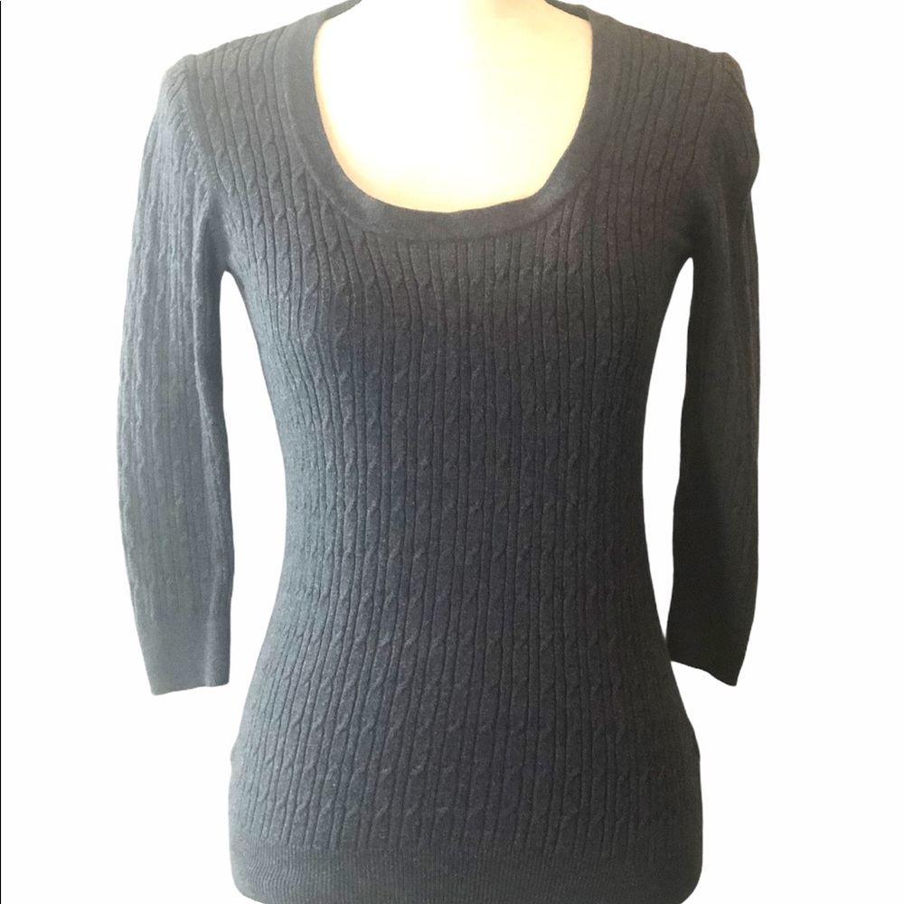 Gap cable knit sweater